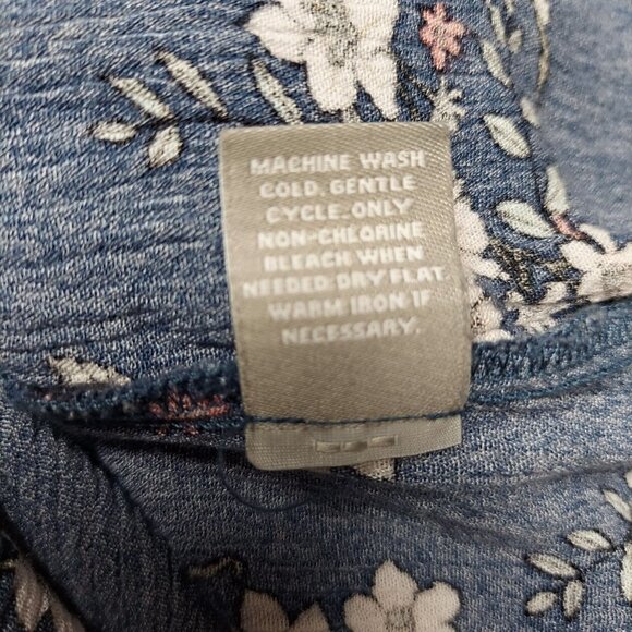 Falls Creek Women's Plus Size Floral Print Lace Detail Long Sleeve Blouse - Picture 9 of 9